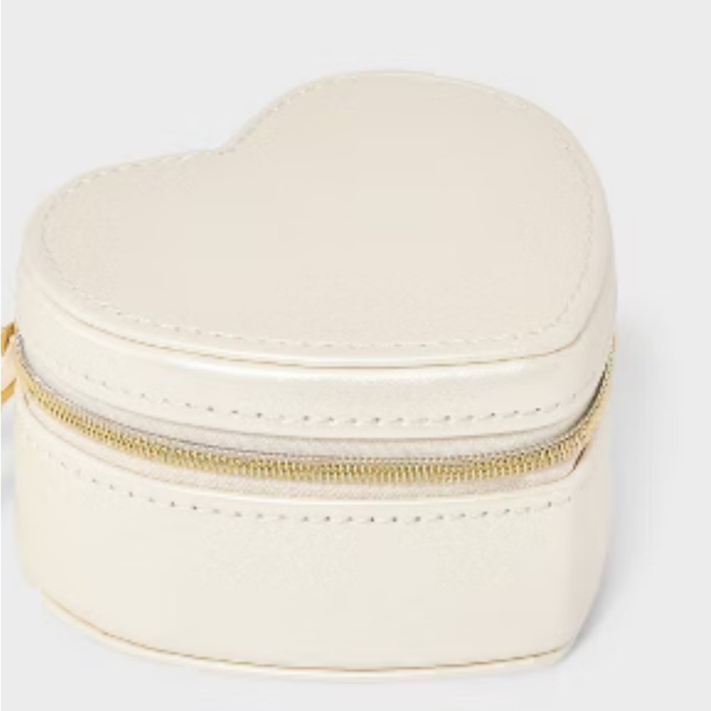 A New Day Heart Travel Jewelry Organizer NWT